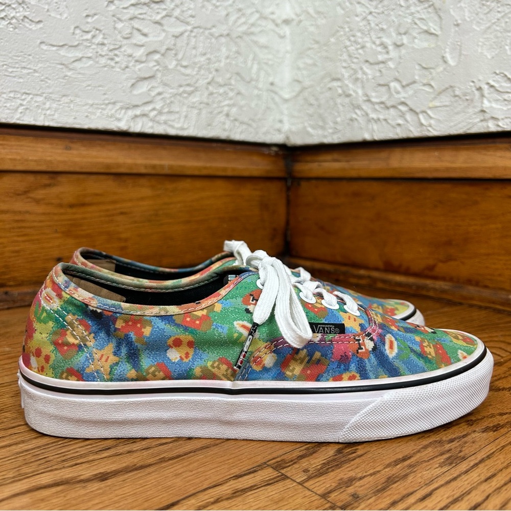 *RARE* Vans x Super Mario Nintendo Lace Up Low Tops Mens Size 7 Women’s Size 8.5